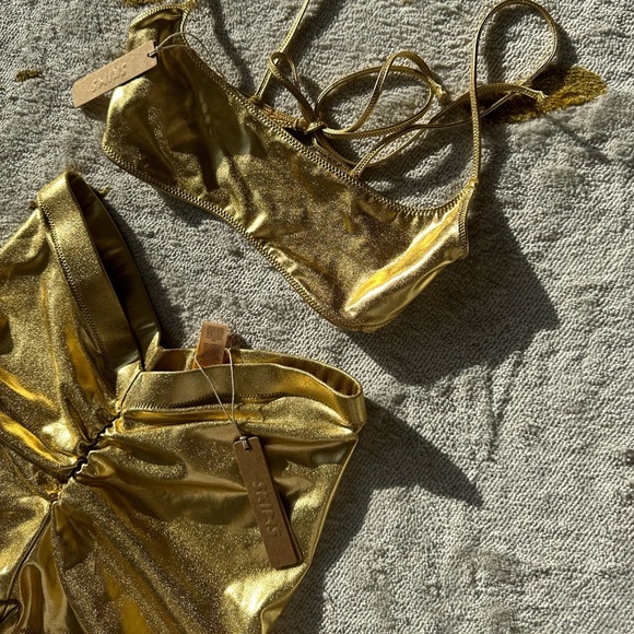 2. NWT Skims Metallic Swim V-Waist Short & Micro Scoop Bikini Top Two Piece Set - Picture 11 of 16